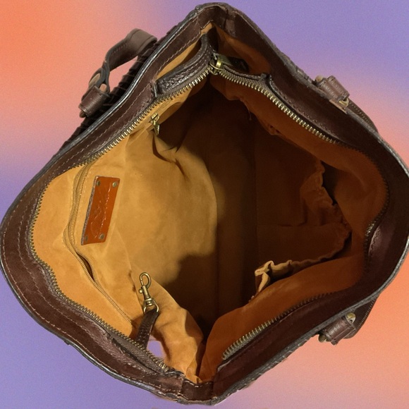 Patricia Nash  Elegant Poppy Shoulder Bag with Matching wallet - Picture 5 of 15